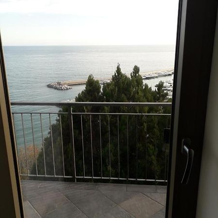 B&B Nido Sul Mare Алассіо Екстер'єр фото