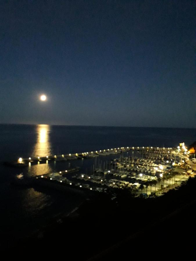 B&B Nido Sul Mare Алассіо Екстер'єр фото